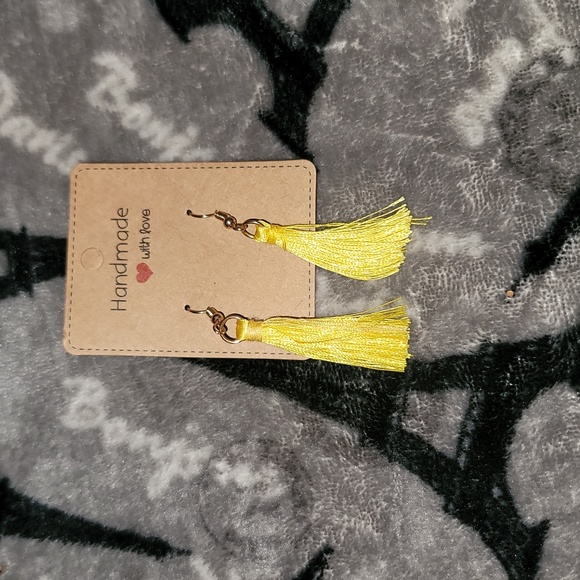 Earrings - Picture 2 of 6